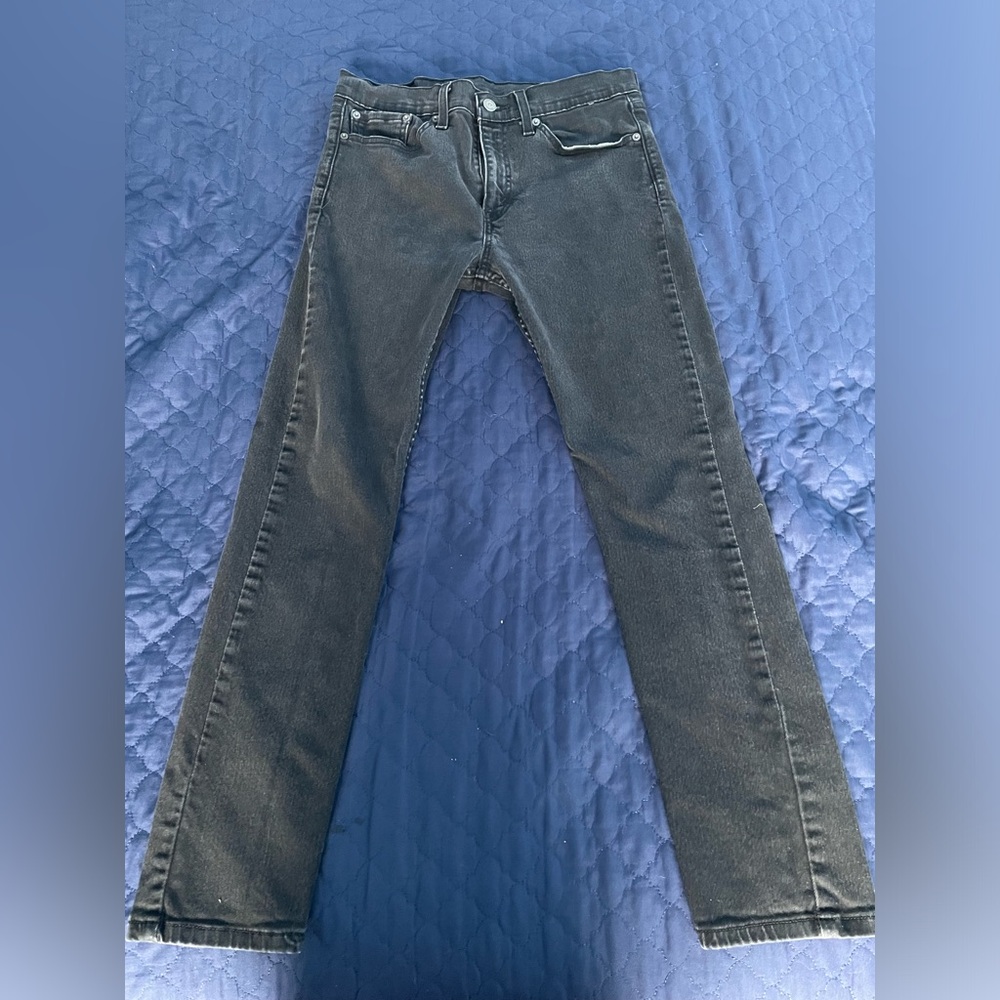 Black Levi’s jeans
